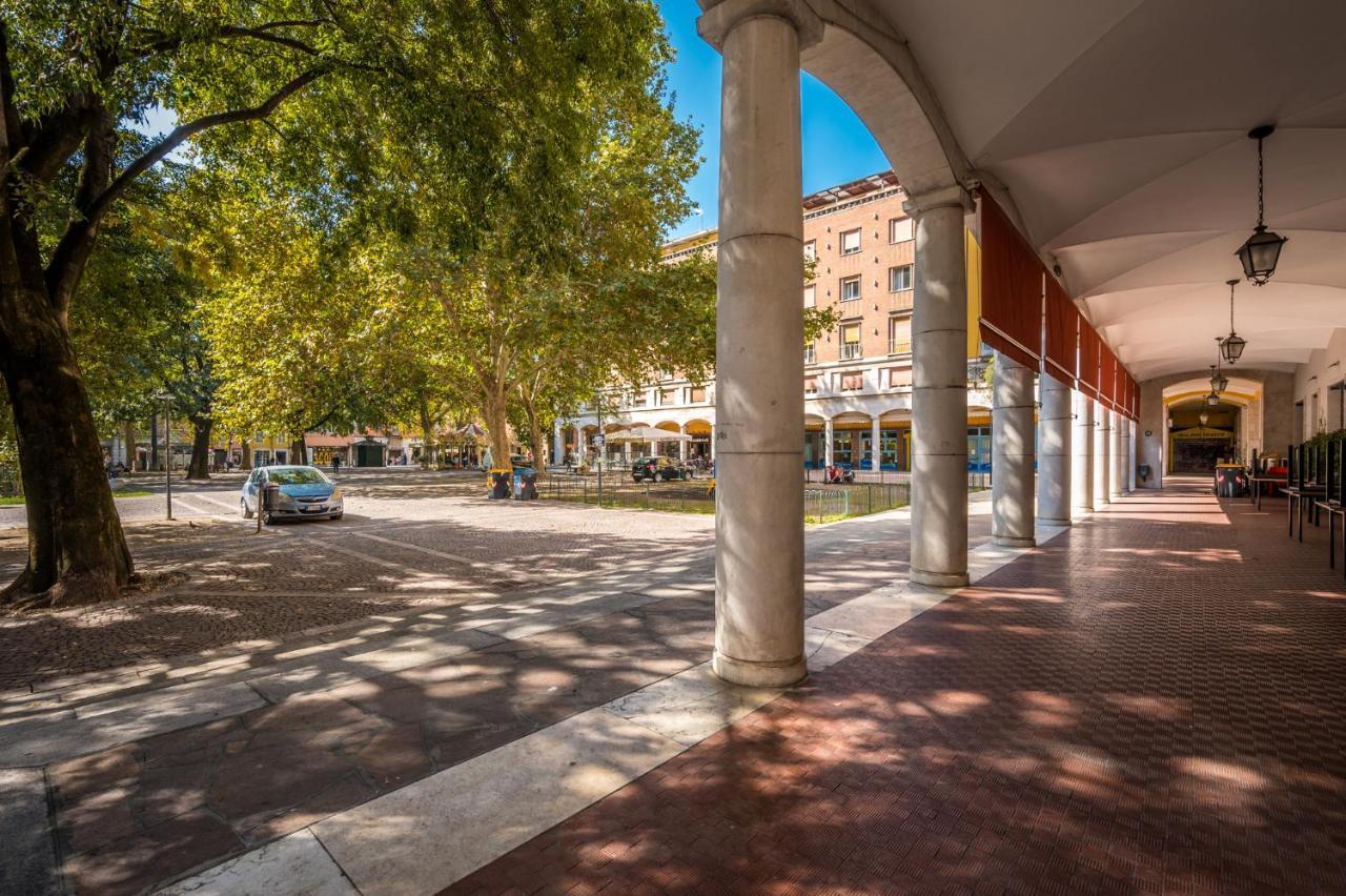 Altalena Sulla Piazza, Un Affaccio D'Eccezione Διαμέρισμα Μόντενα Εξωτερικό φωτογραφία
